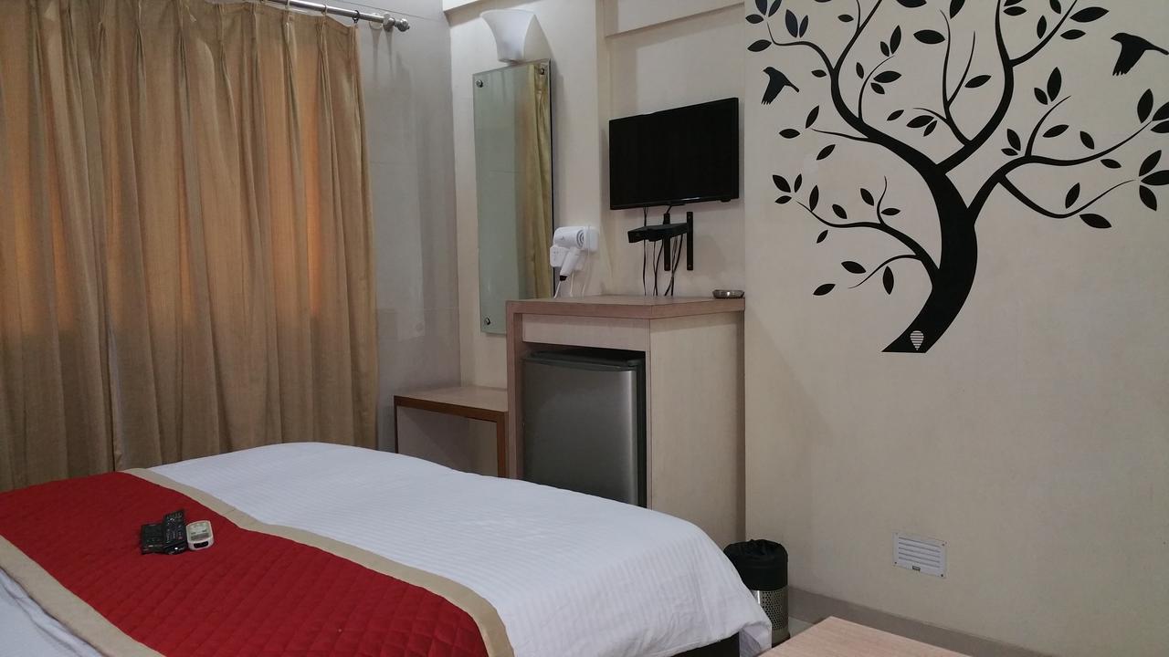 Hotel Panchratna Panvel Exterior foto